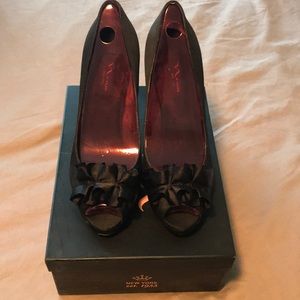 Nina black high heel shoes